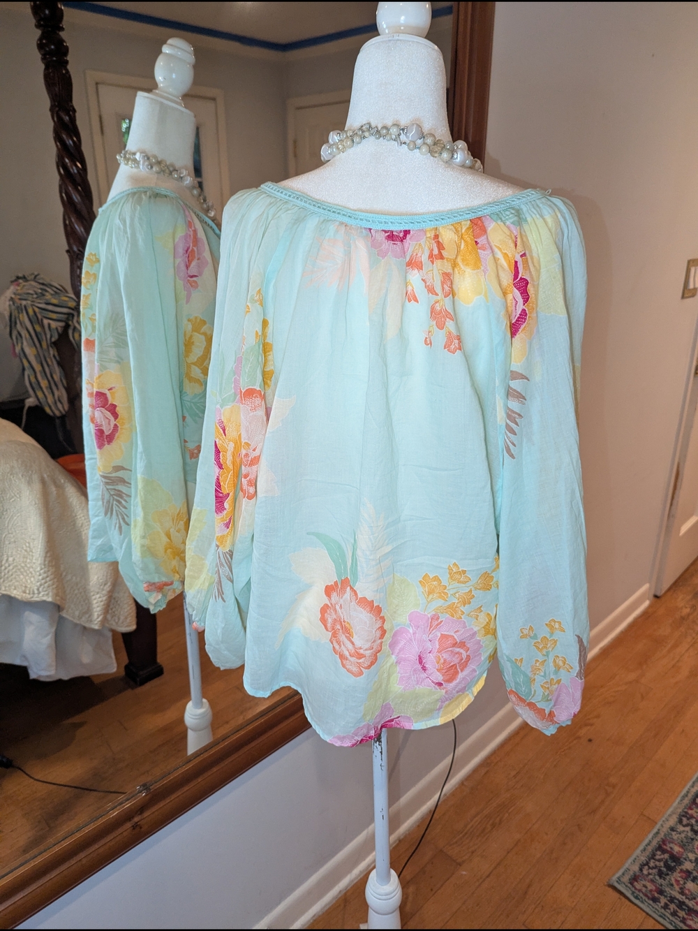 💯 Cotton FARM Rio Pastel Mint Floral Peasant Blouse with Pink and Yellow Blooms - Picture 4 of 12
